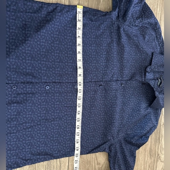 ✨ Tommy Hilfiger Men’s Button-Up Long Sleeve Shirt – Blue & White Dotted Floral✨ - Picture 4 of 12